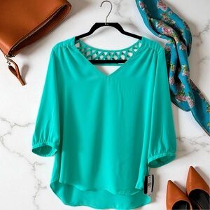 Elegant Teal Women's Blouse with Detailed Lattice Back🌹